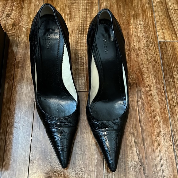 Gucci Crocodile Pumps - Picture 1 of 4